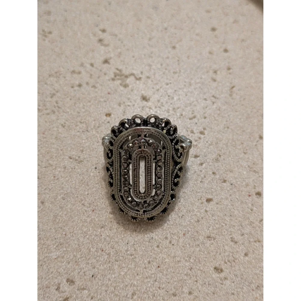 Ornate Silver Tone Stretch Ring Size 9 Oval Shape Victorian Revival Statement